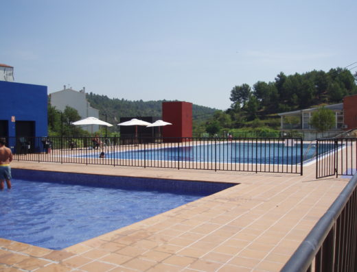 Piscina de verano de Sueras